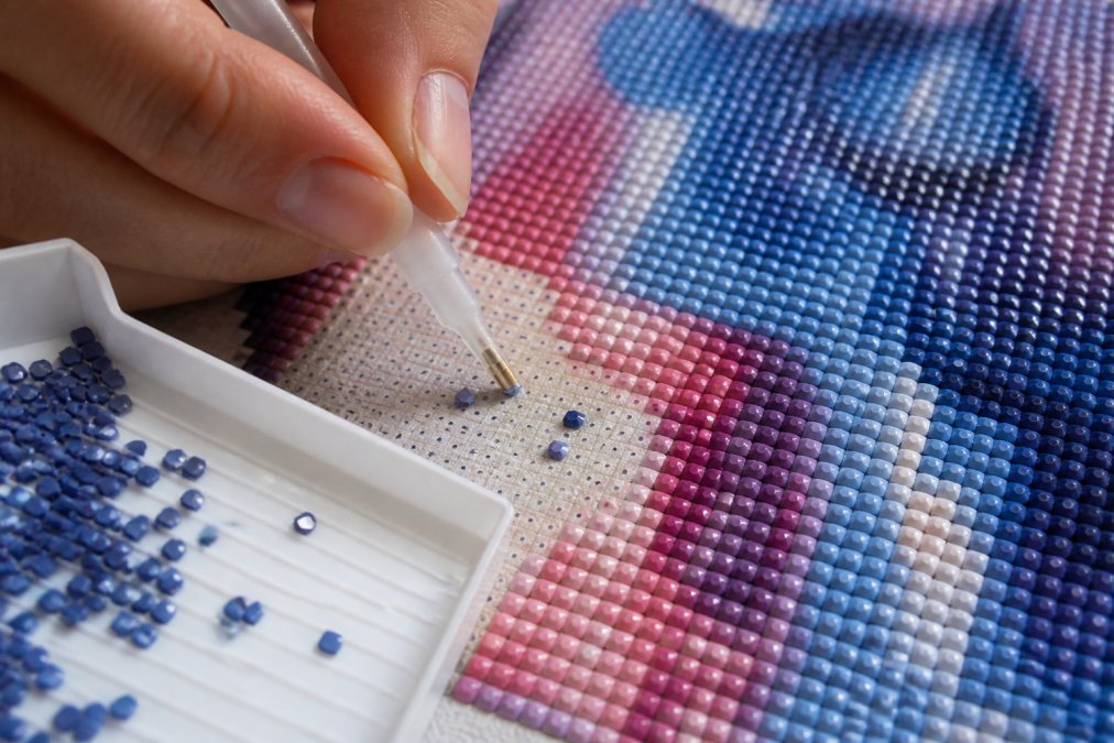 Why Diamond Painting Drills Pop: Causes and Solutions